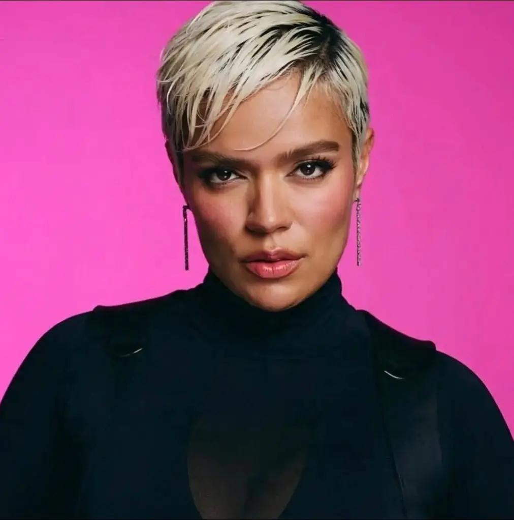 Karol G Sorprende Con Nuevo Look #😍 
