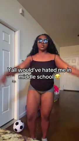I would battle anybody who thought they could out sexywalk me😂#fyp #throwback #relatable #remix #nostalgia 