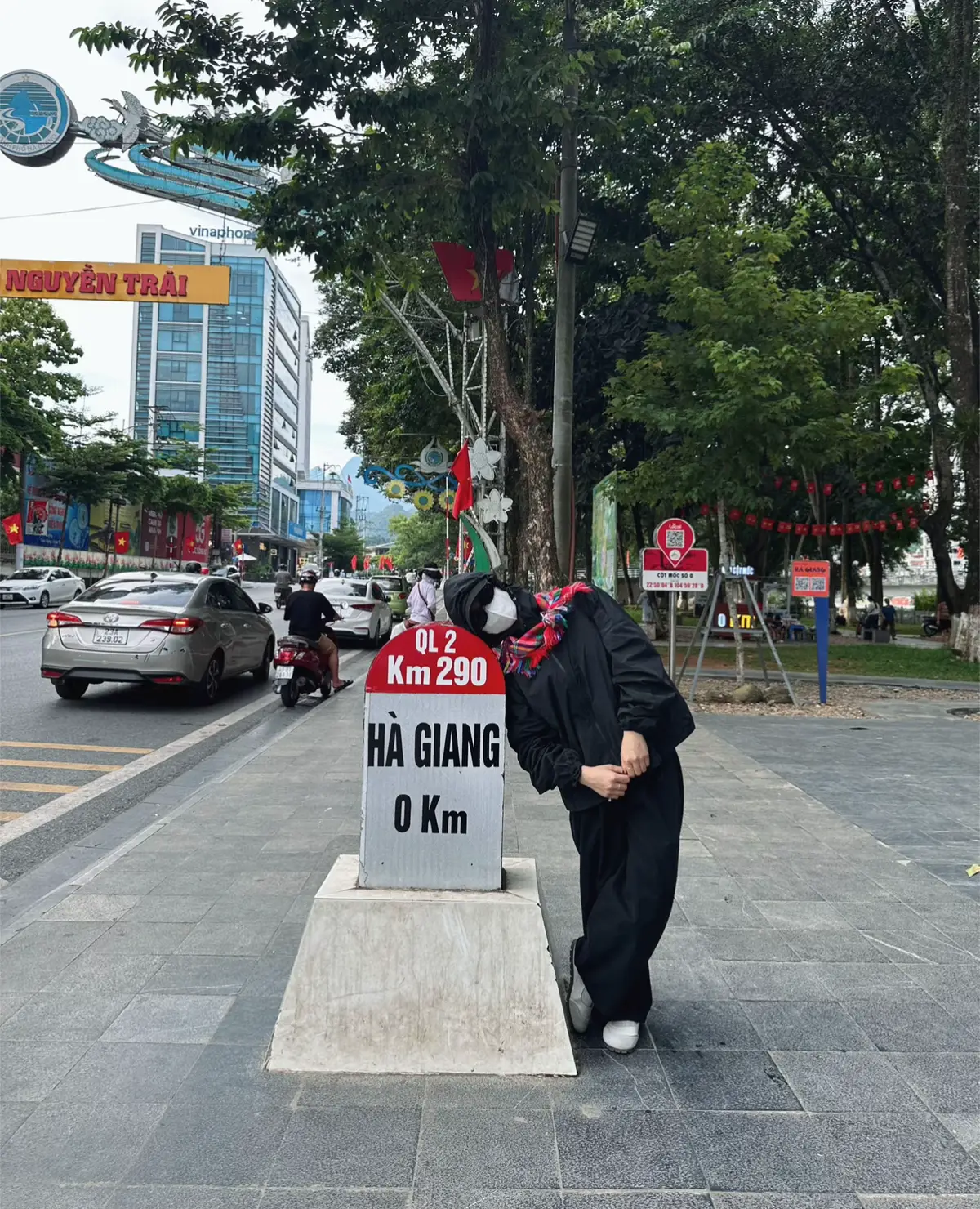 Vì đất nước mình còn lạ, cần chi đâu nước ngoài 💝 #songnhoque #cotcolungcu #hgiang 