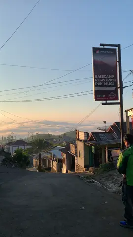 Lautan awan basecamp gunung slamet #gunungslamet3428mdpl #pendakigunung #fyp #pendakigunung #gunungslamet 