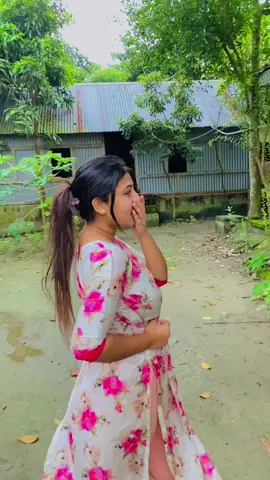 আমার সতিন গুলা আমাকে দেখলে এমন করে জ্বলে কেন বুঝিনা..!🙄🤣