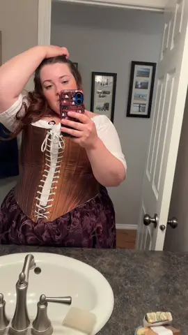 In honour of the lady who complimented me on my corset today by saying “I like what you’ve done with your boobs.” Hands down the best compliment I’ve ever received 😌 #BookTok #fantasybooktok #fantasybookrecs #rennaissancefestival #strathmoremedievalfaire