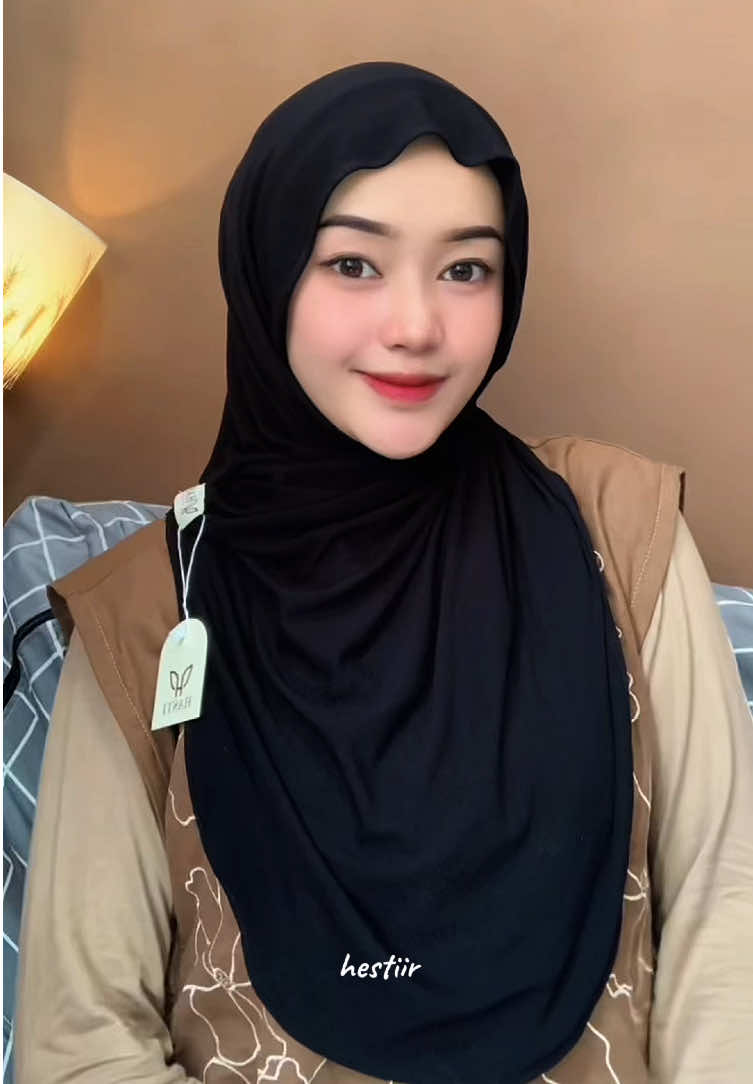Pashmina jisoo plus inner terbaru dari hasti collection😍#pashmina #pashminakaos #hijabtutorial #hijabstyle #pashminainner 