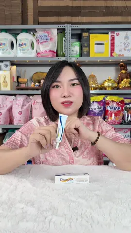 Kem Dermatix Ultra bôi sẹo mụn, sẹo té ngã, sẹo côn trùng cắn, sẹo bỏng, sẹo thẩm mỹ…. Dùng được cho cả mặt dùng được cho cả body luôn ạ 