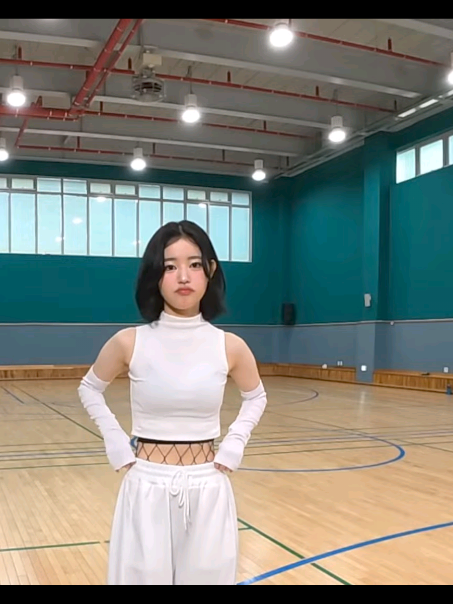 Artbeat - Famous original by Allday Project  Here In The Gym - S20 #fyp #fypシ゚  #kpopfyp #artbeatyubin #ohyubin 