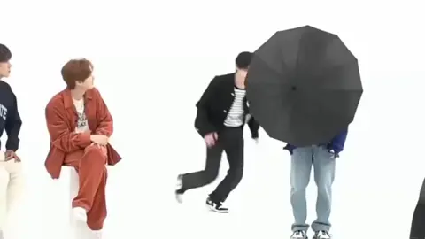 THE UMBRELLA SCENE 🤍  #sunwon  #sunghoon #jungwon #enhypen #fyp 