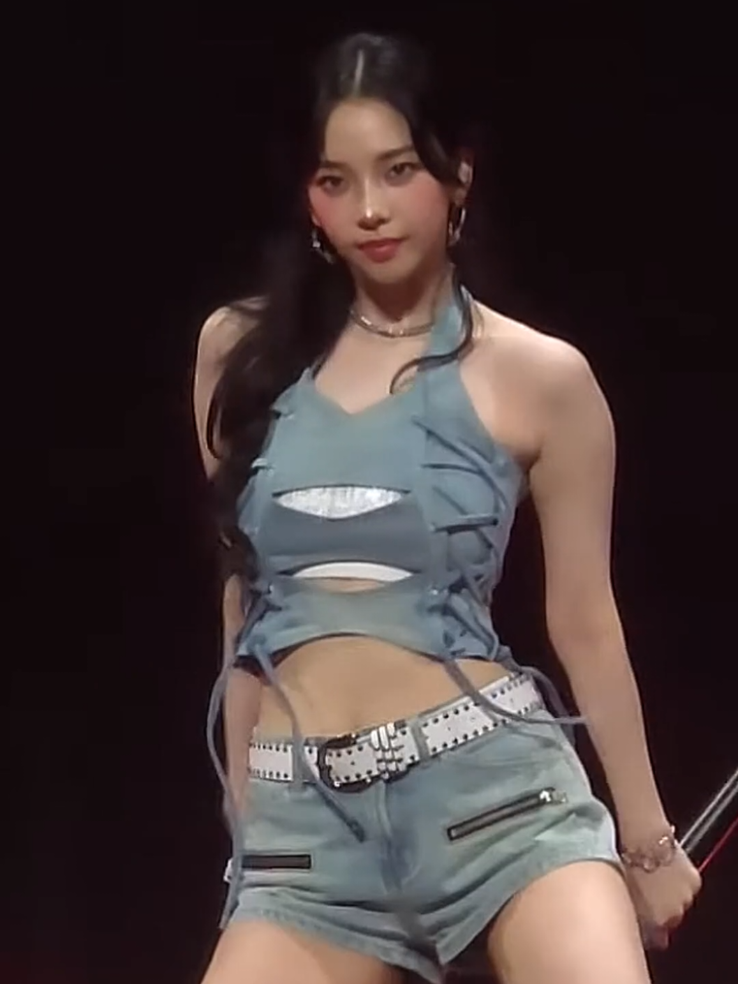 she know what her fanboy needs #aespa #yujimin #karina #kpop 