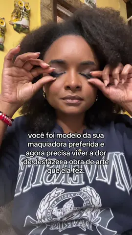eu sou 100% mundinho @Marie Claire💋  obs: a gata dá o nome na durabilidade da make, porque foi dureza tirar a maquiagem dos olhos 😂😂😂😂 #maquiagemprofissional #marieclairebeauty #maquiagemdenoiva #fyp #regiaodoslagos 
