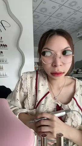 Các đồng nail sẻ hiểu😆#xuhuongtiktok #xuhuong #trendnails #tầmvuchâuthanh 