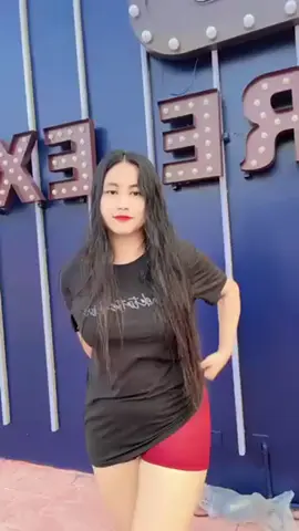 barမှာအလုပ်ဝင်တုန်းကပေါ့#fyp 