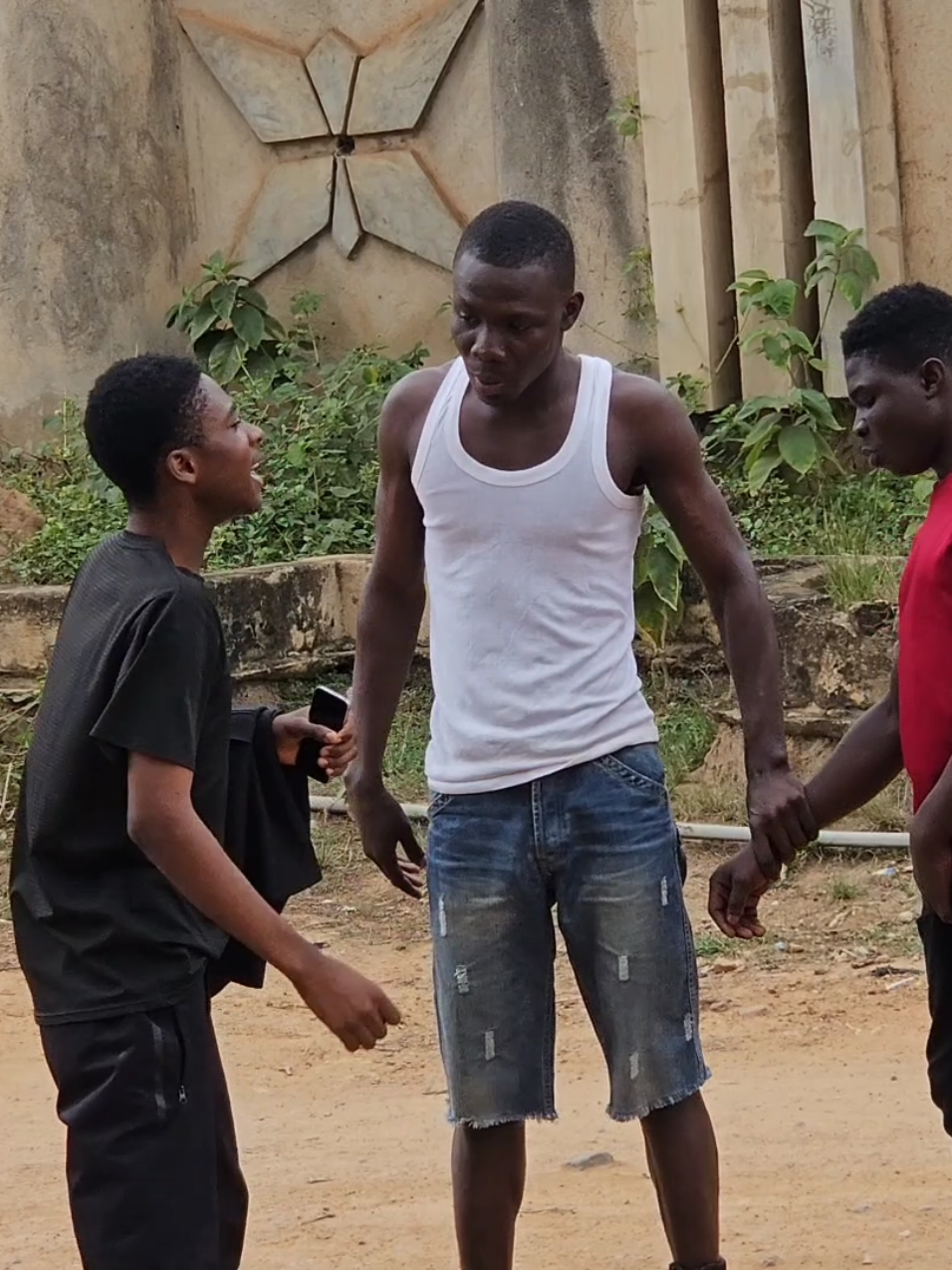 Pastor In The Name is on the street preaching the word, but this time he’s not taking “no” for an answer. 😂 He tries to force someone to accept Christ in the funniest way possible, and the reaction will leave you rolling with laughter. 👉 Watch this hilarious comedy skit that mixes street preaching, drama, and Ghanaian humor. Don’t forget to LIKE 👍🏽, COMMENT 💬, and SUBSCRIBE 🔔 for more Sankofa Hustle videos! #fyi #funny #comedy #creatorsearch2 #SankofaHustle 