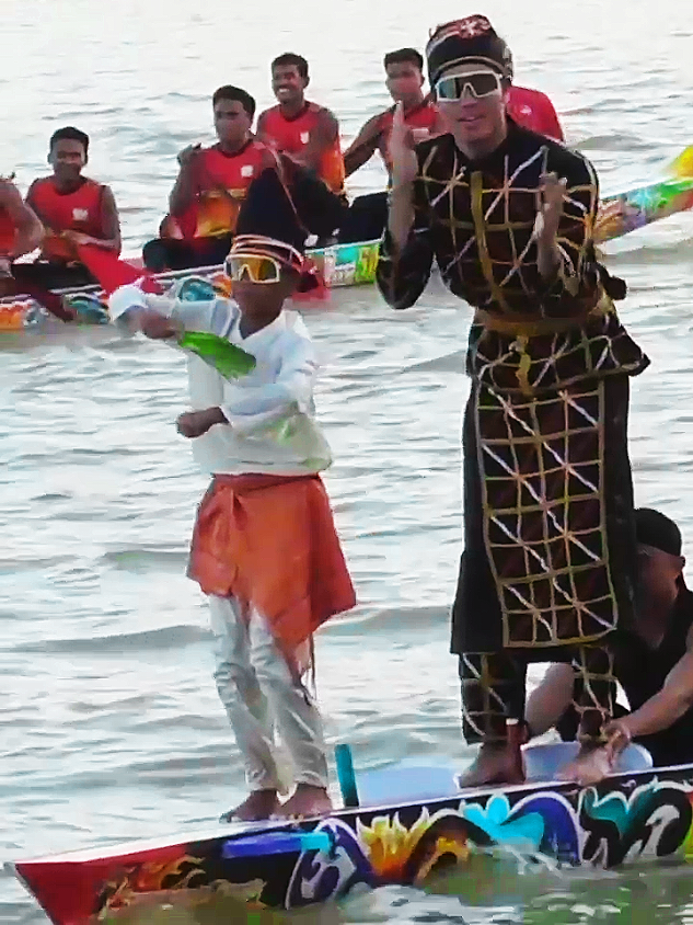 AKSI TARI AISAR KHALID DI TEPIAN PACU JALUR NAROSA TALUK KUANTAN #trending #pacujalur #pacujalurkuantansingingi #tepiannarosatalukkuantan #viraltiktok #fypage #tiktok @AisarKhaledd 