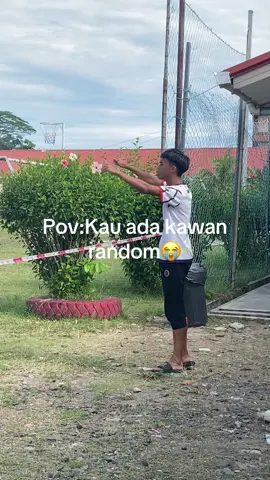 tda buli ou lelaki letak bunga di telinga🤣#fyp #sabahancrew_fams @C Robin 
