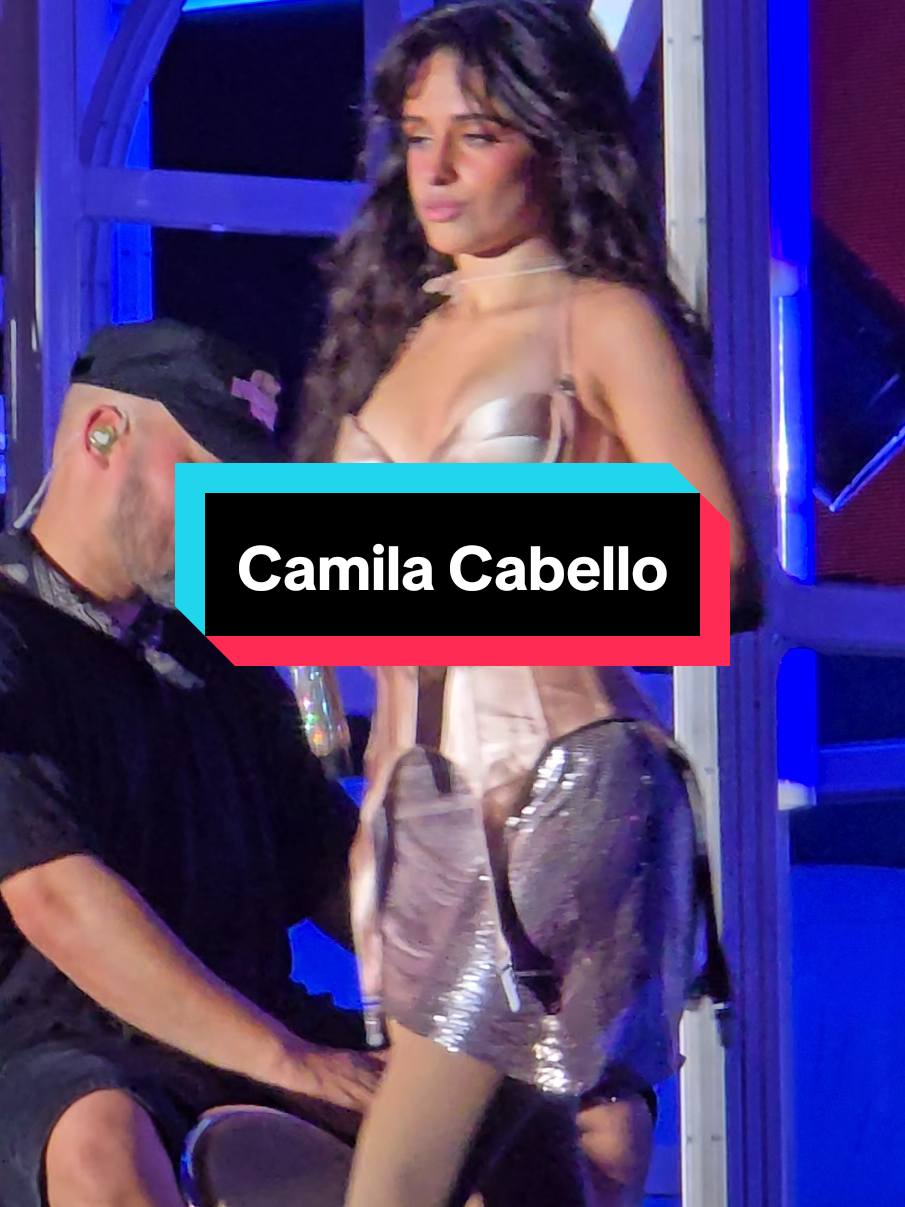camila cabello pas bawaain lagu ini beuh....ingus ampe meler untung kemaren aq usahain untuk bisa ketemu kamu sayang 🥰🥰🥰 #camilacabello #festivalmusik #musikkonser 