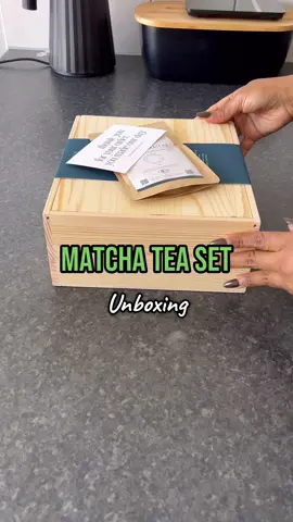 ✨ It’s official, I’ve joined the #Matchagang 💚  This is me unboxing my very first ceremonial Matcha set from @sanraewellness and honestly… the attention to detail blew me away. From the glass bowl where the magic happens, to the whisk, scoop, stand, and sieve ,  every piece feels so intentional, so mindful, so ritual. This set makes Matcha feel like an experience, not just a drink. And you already know the next video is me making my first ever Matcha latte😁 stay tuned! 🌱 Do you drink Matcha? What’s your favorite way to enjoy it : latte, iced, or straight up ceremonial? #matchamagic #matchalover #matcha #matchaceremony 