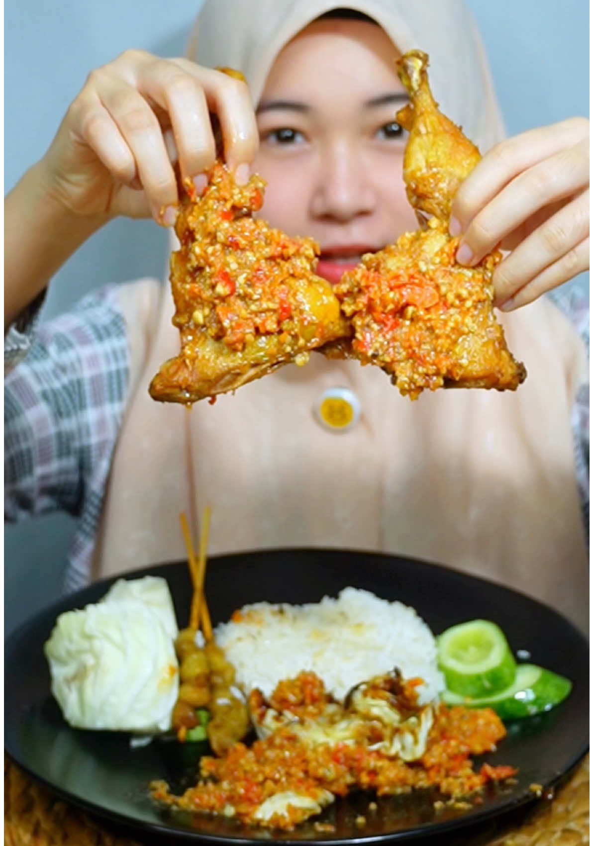 udah lama enggak gembus #inicia #iniciamukbang #asmr #mukbang #ayamgepukpakgembus 