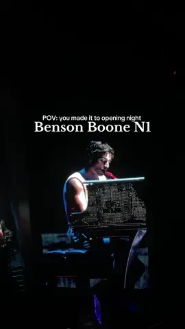 I won for closest guess for flips performed 💅 #bensonboone #americanhearttour 