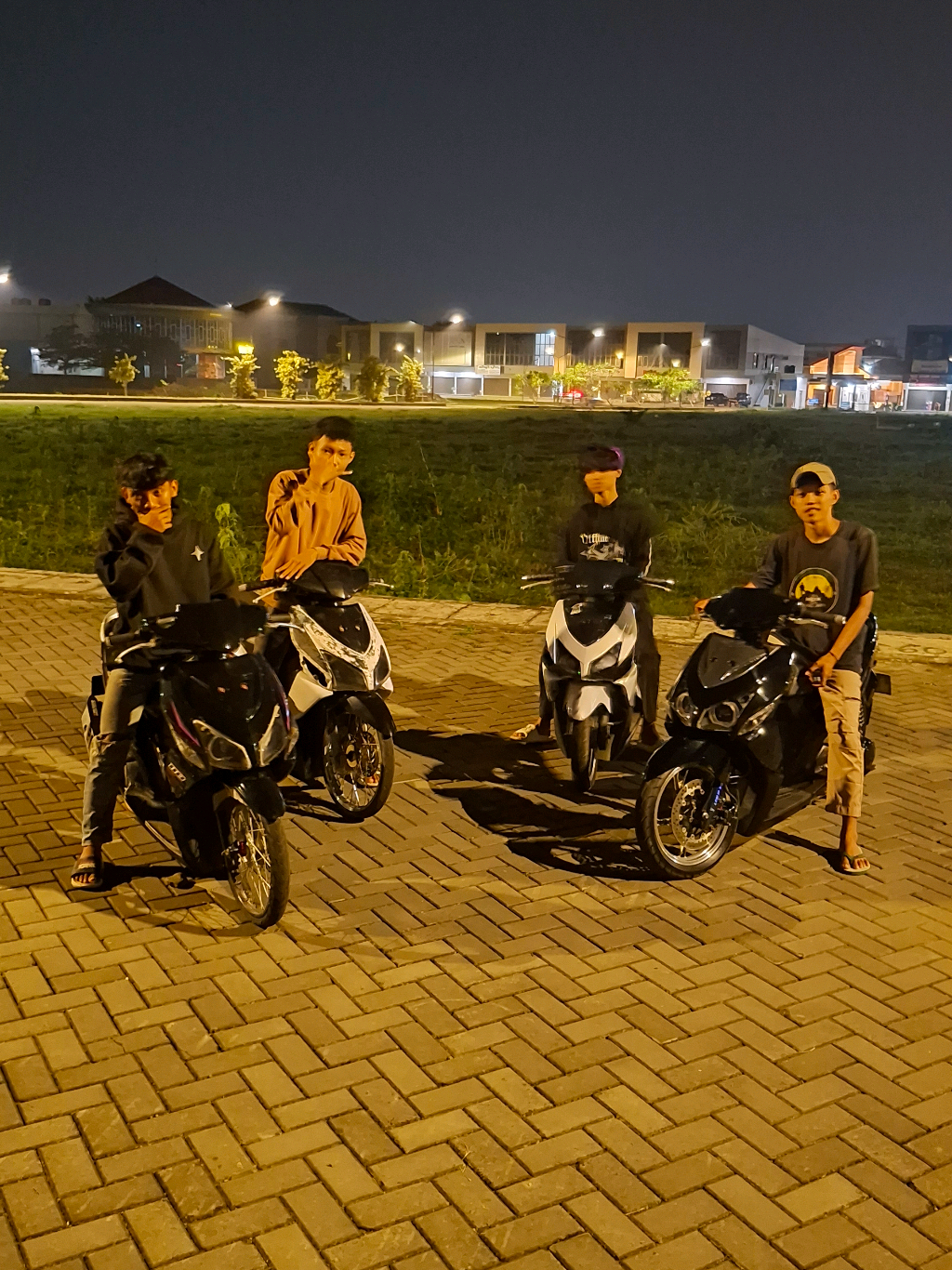 kumpulan anomali #kvb #hitam #putih #orbits #creatorsearchinsights @yeyss @varlatte @alfath_lagiii 