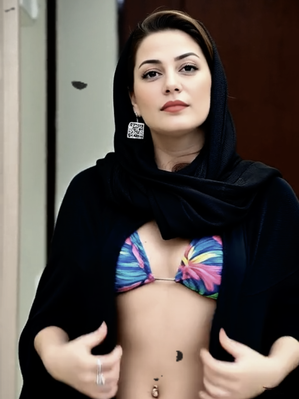 طناز طباطبایی