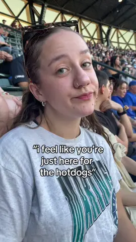 Love me a good glizzy yall 🌭 #seattle #mariners #MLB #baseball #hereforthezipline 