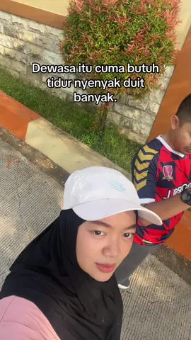 Dewasa itu terlalu banyak membutuhkan duit dan istirahat 😆  #fyppppppppppppppppppppppp #suamiistri #dayinmylife 