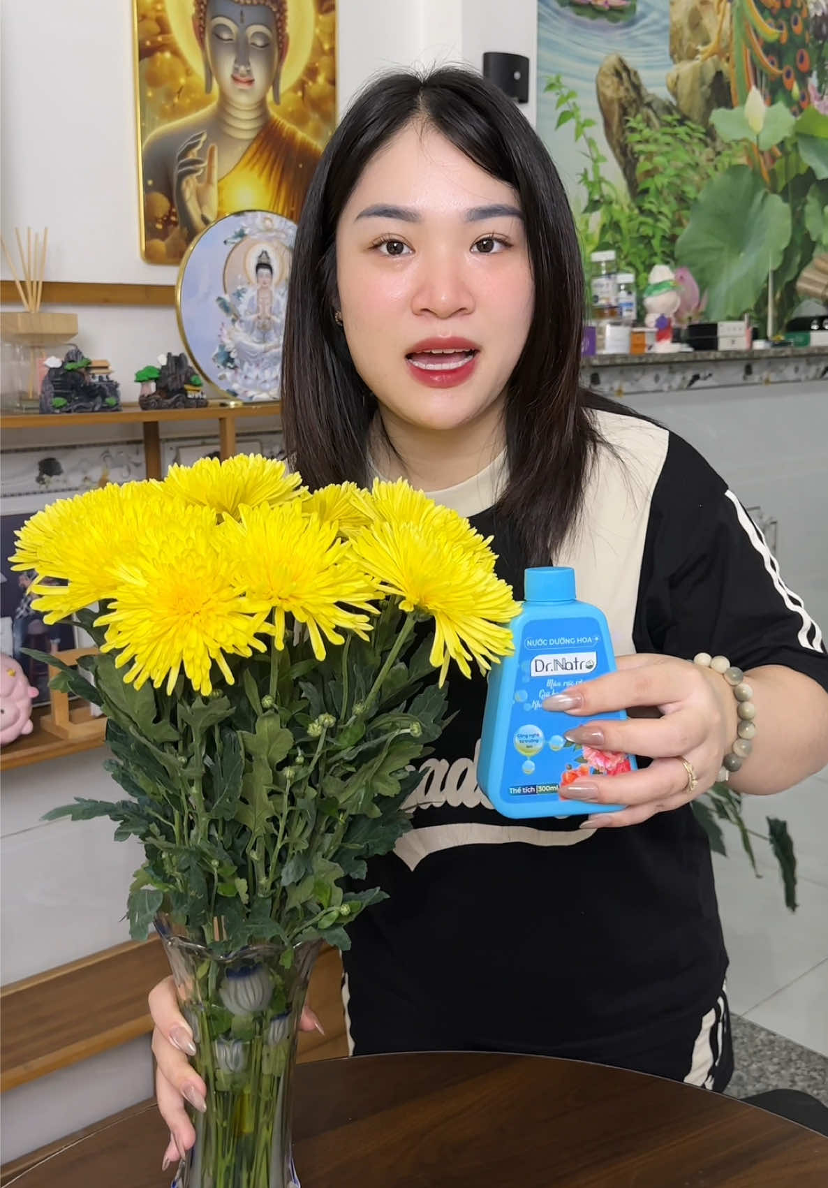Dùng nước dưỡng hoa lại tiết kiệm các bác ạ