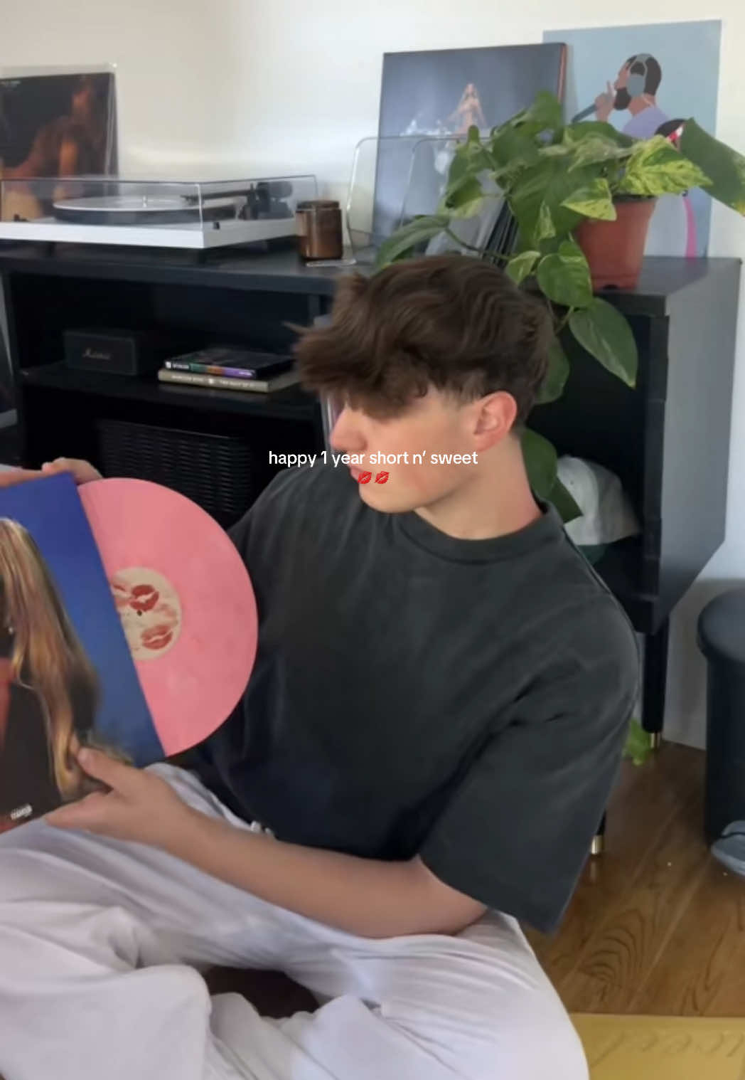 happy 1 year sabrina carpenter short n’ sweet album 💋💋 #sabrinacarpenter #sabrinacarpenterfan #shortnsweet #shortnsweetalbum 