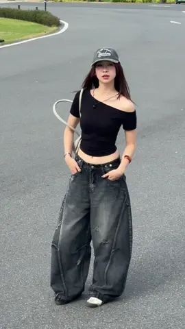 Q. Jeans phiên bản premium xịn xịn 🛒 #ssstore_aesthetic #viral #outfit #OOTD #fyp 
