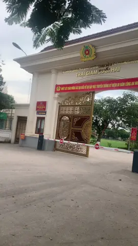 Cổng phủ trại giam suối hai ba vì hà nội