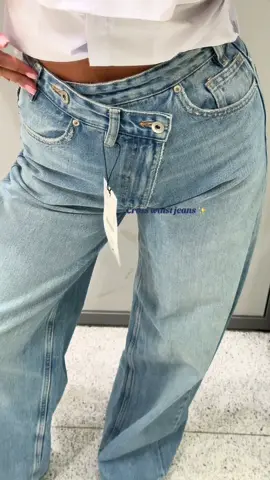Cross waist jeans #newin #zara 