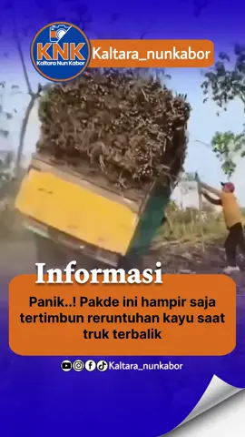 Momen menegangkan saat truk bermuatan kayu terbalik akibat kelebihan muatan, pakde yang berada di sebelah truk enggan menghindar saat temannya meneriakinya untuk mengamankan diri. Nasib baik pakde tersebut masih selamat.  #Truk #trukterbalik #panik #pakde #berita           