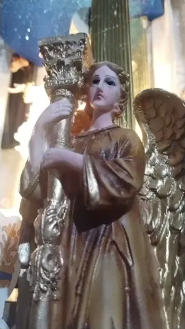 parte 281| 🤍💙✨la Reina regresa a su ciprés donde nos ve con una mirada llena de ternura y escucha nuestras plegarias✨💙🤍