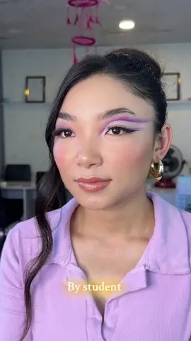 Full cut crease eyemakeup by our student  #naayungbeautystudio #fullcutcrease #eyemakeup #makeupartist #lalitpur 