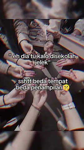beda penampilan beda tempat broo😜