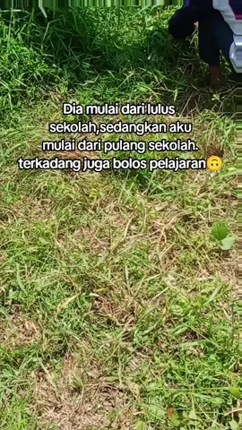 mugo iso dadi juragan🤲#sekolah#tukangngarit #peternakkambing #foryoupage #fypage 