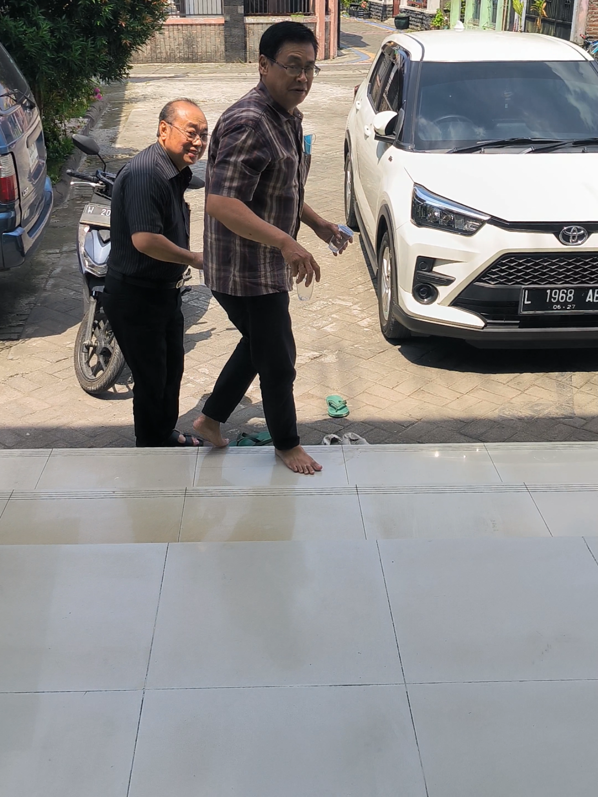 Smga Alloh Ta'ala mempermudah segala urusan serta hajat Nya & hajat kita semua aamiin yaa rabbal alamin#cinta #rasulullah_saw #berbaktilahkepadaorangtua #pedulisesama #fyp 