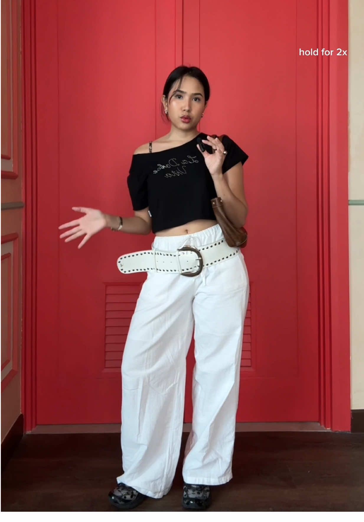 Lalala weekend is finally here & here’s my yappie intakes on the fashion 👩🏻‍💻🩷 #Lalala #festivaloutfits #Lany #Blackeyepeas #camilacabello @LaLaLa Festival 