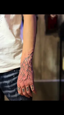 #tattoo #tattoos #tattooidea #ideatattoo #tattoodesign #designtattoo #tattooboy #boytattoo #inkedboy #thunderstormtattoo #sunninktattoo #fyp #fypシ゚ #tattoolover #❤️❤️❤️ 