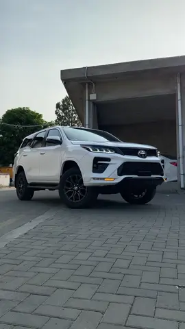 Reality 🚩 #toyota #fortuner #2025 #toyotapakistan #toyotamardanmotors 