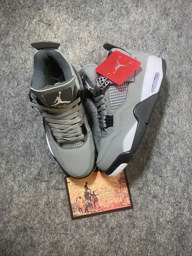 NEW Nike jordan retro 4  Diskon💰💰💰 Size 42 Insole 26,5cm Made in Vietnam  BNIB/brand new in box  IDR masuk link wawa free kaos kaki Free ongkir seputaran pgk,sungailiat Lok toko pangkal pinang Jln Yos sudarso Gabek 2 Info order DM or wa Wajib payment BCA/BNI pngiriman via jnt/Lion parsel ✈️ Dikemas mengunakan bublewarp NO RETURN & REFUND⛔ #pengikut #sepatumurah  #branded  #jualsepatupangkalpinang  #jualsepatu                         