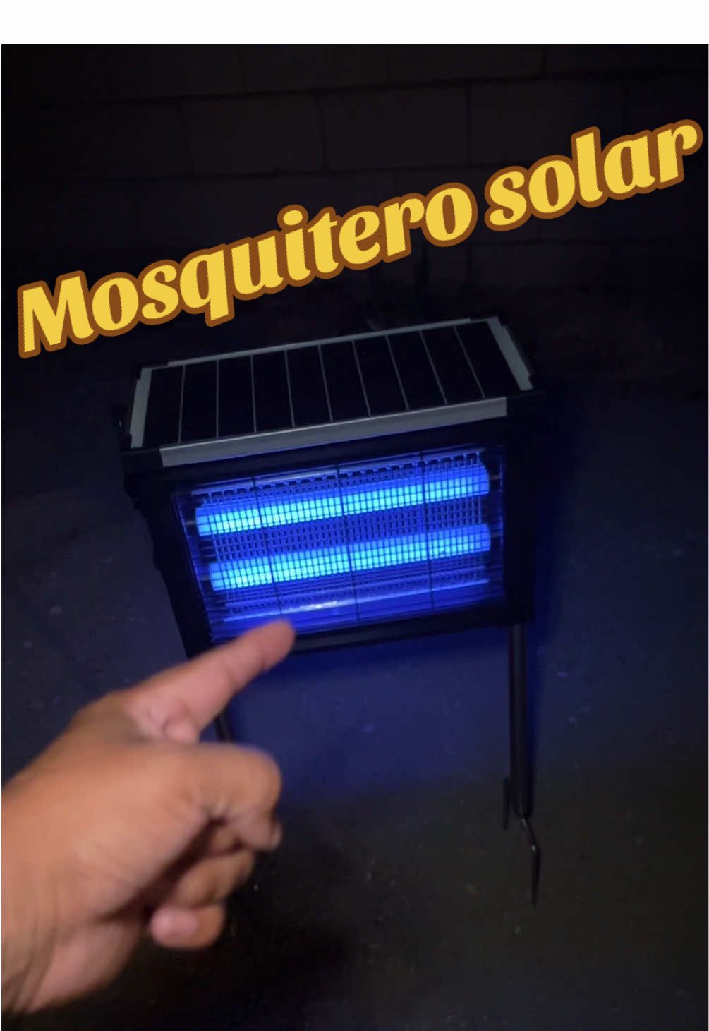 Replying to @alonzo  Lo que tú digas, alonzo. Sólo no te acerques a la luz violeta. 
