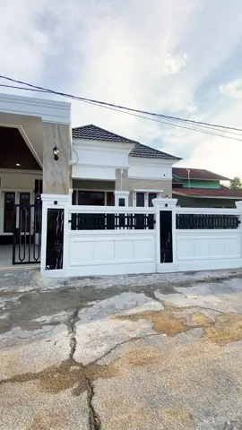 BELI RUMAH BONUS DENGAN ART ( assisten rumah tangga ) FREE SELAMA SETAHUN  lokasi jalan danau Sentarum spesifikasi : - Type 140+ - Luas tanah 12 X 22  - smart Door Lock  - 4 kamar tidur  - 3 kamar mandi  - ⁠gudang - ⁠teras belakang - ⁠keramik 60 x 60  - Listrik 2200 kwh - pdam * HARGA RUMAH Rp 1.388.000.000 * DP 30% ( di luar biaya pajak dan biaya akad )  * TANDA JADI 30.000.000 **Bonus : 1. plapon bermotif  2. lampu LED&sky light 3. lampu gantung ruang tamu 4. kaca bevel ruang tamu  5. moulding dinding ruang tamu 6 taman ruang keluarga  7 taman mini depan  8 pagar keliling  9 pagar besi dorong  10 pintu geser alumunium  11 canopy permanen  12 carport mobil  13 carport keramik  14 closed duduk  15 exhaust fan 16 water heater ( wc utama )  17 shower 18 wall panel ruang tamu 19 backdrop tv 20 kitchensett 21 tralis pintu dan jendela 22 cctv  23 tandon air   NB :  KPR bank mengikuti ketentuan bank  cash tempo dan cash keras dapat harga special HP/WA : 0858-0621-4267 #rumahpontianak #carirumahpontianak #perumahanpontianak 