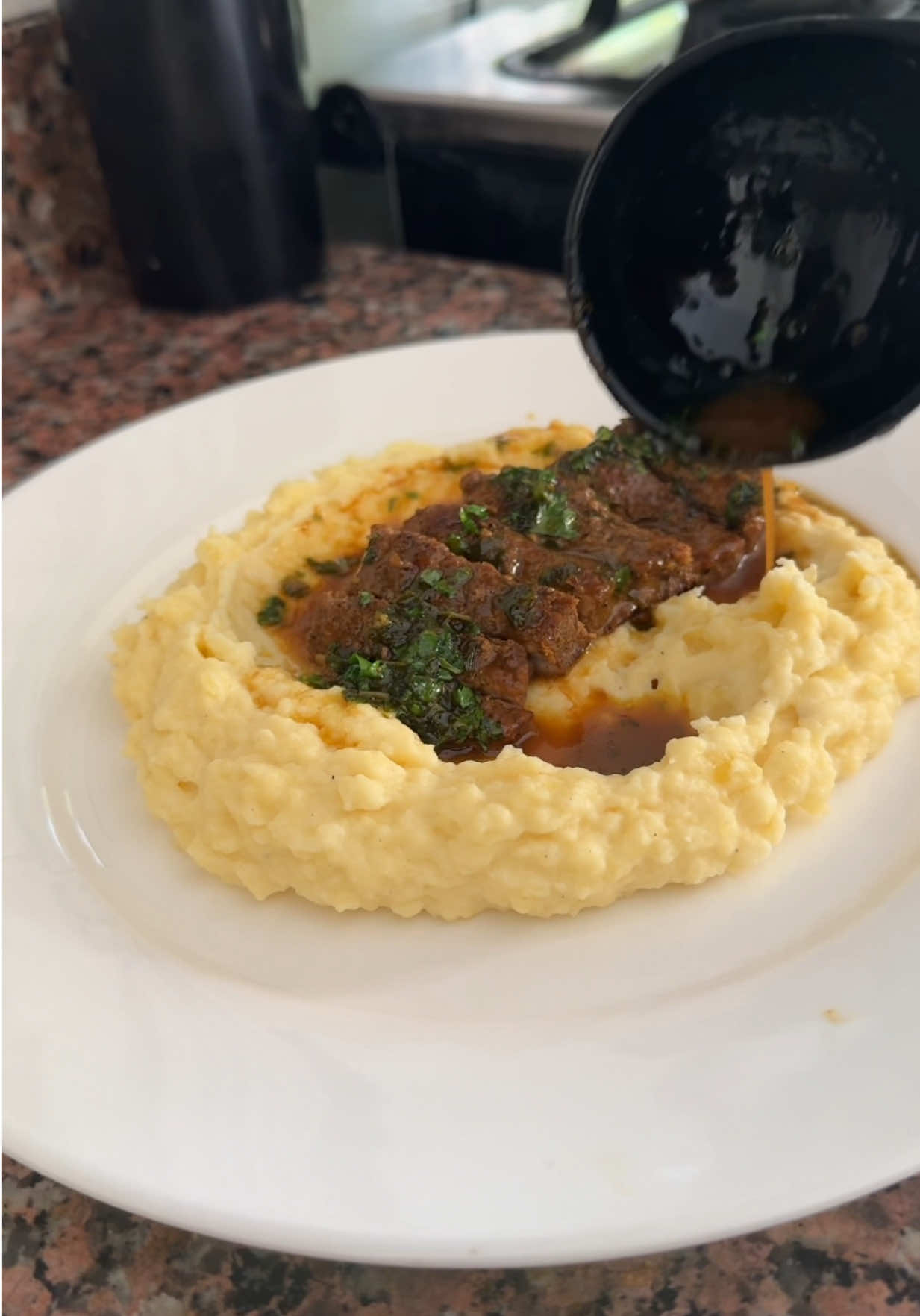 Delicious lunch yummy steak with mashed potato🤤🫶🏻#EasyRecipe #fypシ゚viral #steak #easylunch #somalitiktok 