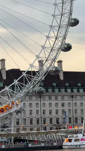 London❤️💫#london #londonlife #foryou #uk #uktiktok 