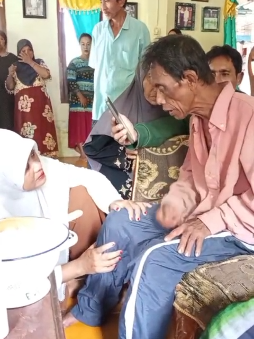 Saiful Sampai Selamat di Rumahnya Dusun Batusendi Desa Sidogedungbatu Pulau Bawean