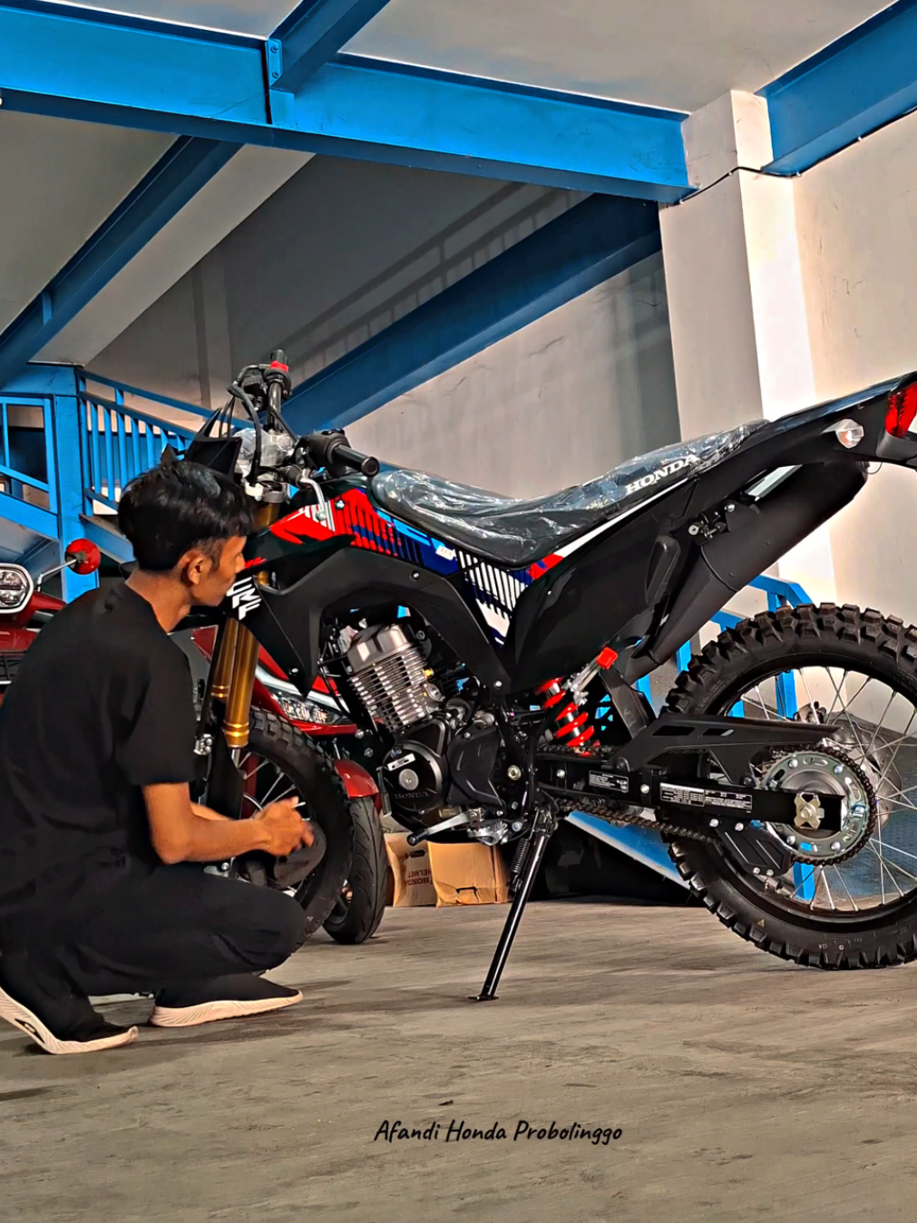 CRF 150 HITAM 2025 info pelayanan : 082219990106 #CapCut #crf150l #dealerhondaprobolinggo #probolinggo_jawatimur #fyp 