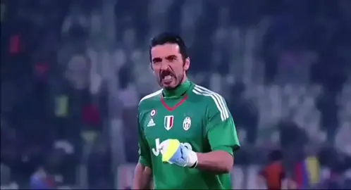 Free buffon clips!! who should I do next??👀 Like for more!! #buffon #freeclips #foryou #football #goalkeeper help me reach 200 followers?♥️✌️