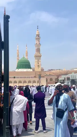 The Royal Clock Tower is an iconic landmark with breathtaking views both day and night 🌙 . . . #muslim #muslimtiktok #fyp #makkahmadinah🕋 #naatsharif 