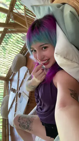First gen to be able to travel the world for vacation 🥲 I’m so thankful  (glad I didn’t kms)  Also this beauty filter in Indonesia is fckn wild and when I take it off I feel ugly 