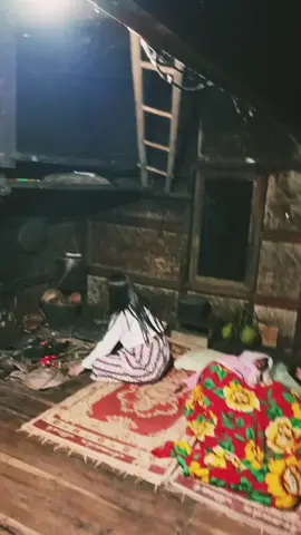 Ada Yang Putih Lewat Di Jendela Saat Tengah Malam #mistis #hantu #horor 